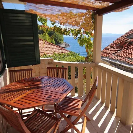 Seaside Secluded Apartments Cove Tvrdni Dolac Bay - Tvrdni Dolac 게스트하우스 Gdinj