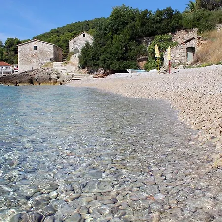 게스트하우스 Seaside Secluded Apartments Cove Tvrdni Dolac Bay - Tvrdni Dolac 3*